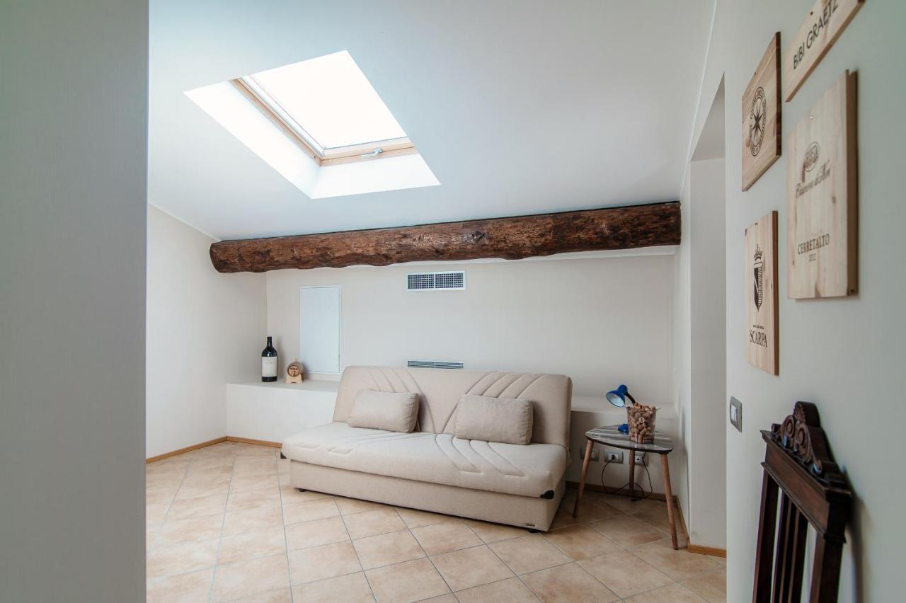 Apartmán Grape Attic 72 - The House Of Travelers Como Exteriér fotografie